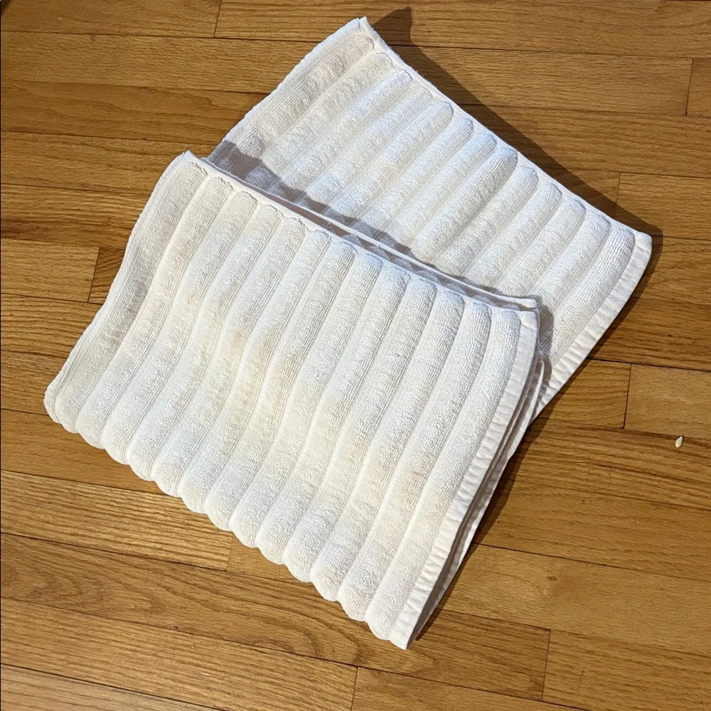 Lacoste Bath Mats /set of 2